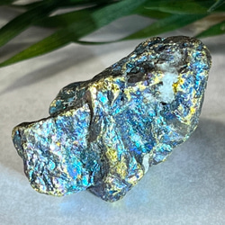 再生のストーン✨ キャルコパライト　黄銅鉱　原石　ラフストーン 4枚目の画像