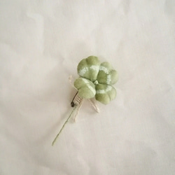 染め布花＊シンプル・四つ葉のクローバーのコサージュ 10枚目の画像