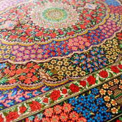 ペルシャ絨毯　クム産　イザテイ房　シルク　 11枚目の画像