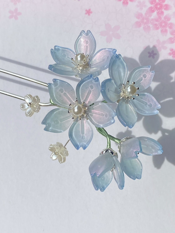 ガラス桜のかんざし　水色 4枚目の画像