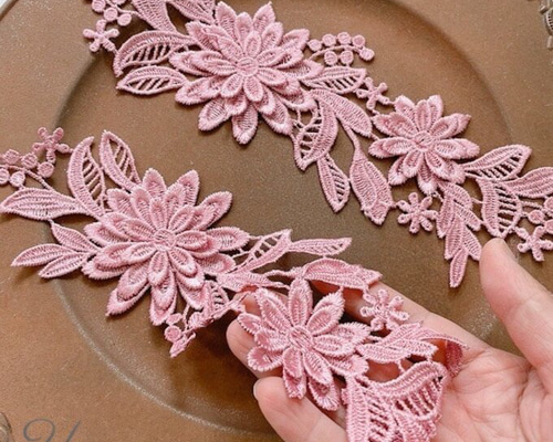 ビーズ刺繍 ピンク 花柄 タンクトップ イタリア製Marlys ビーズ刺繍 ピンク 花柄 タンクトップ イタリア製Marlys トップス