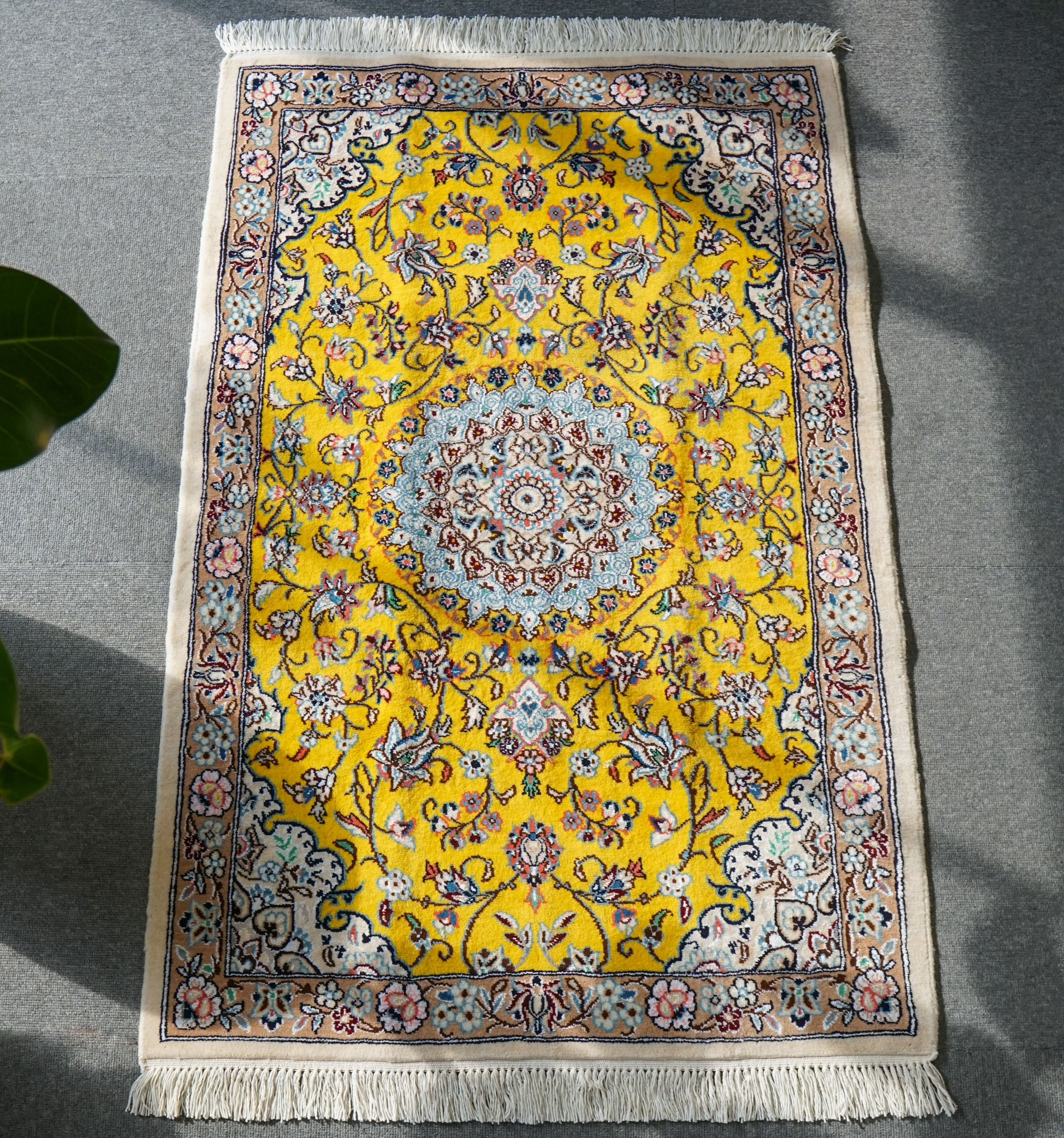 118×78cm【ペルシャ手織り絨毯】