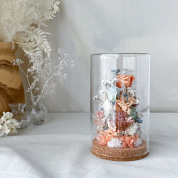 お花を閉じ込めたガラスドーム（オレンジ系) ボトルフラワー　結婚祝い　引越し祝い　ギフト　結婚祝い　母の日 1枚目の画像