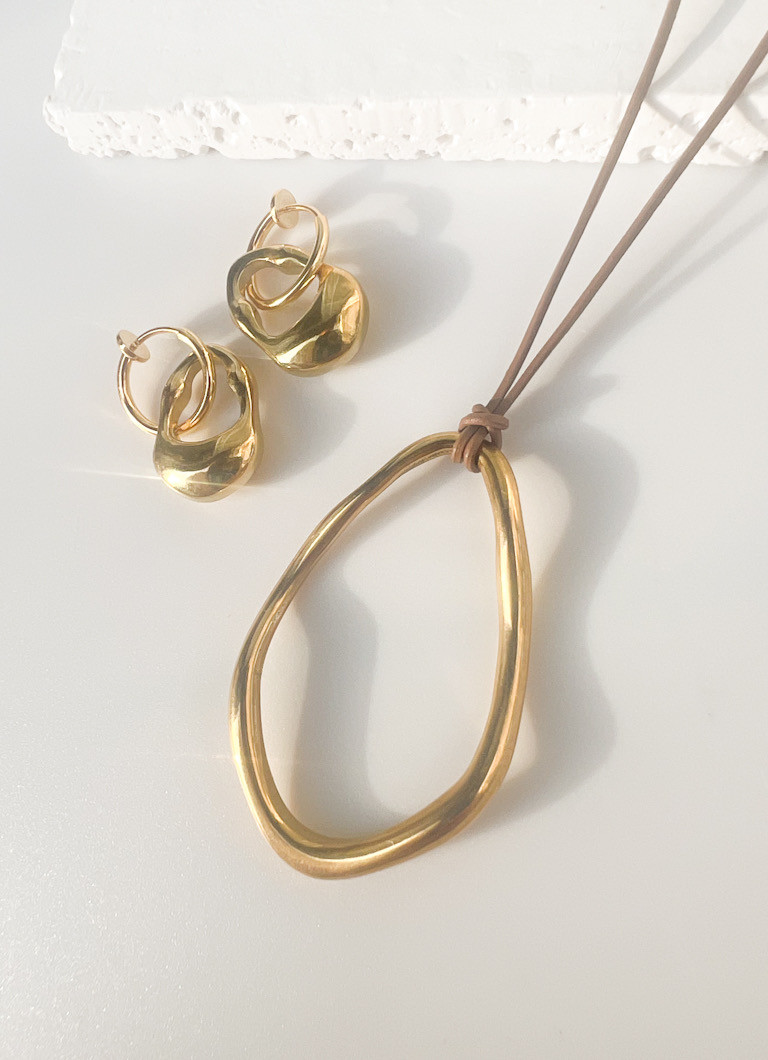 Creema限定新春福袋〈梅〉 レザーロングネックレス＆ドロップイヤリングorピアスセット アレルギー対応