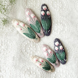 丸い形が愛らしい＊チューリップの刺繍パッチンピン ヘアピン 手刺繍