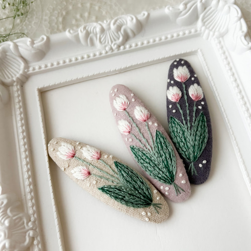 丸い形が愛らしい＊チューリップの刺繍パッチンピン ヘアピン 手刺繍  