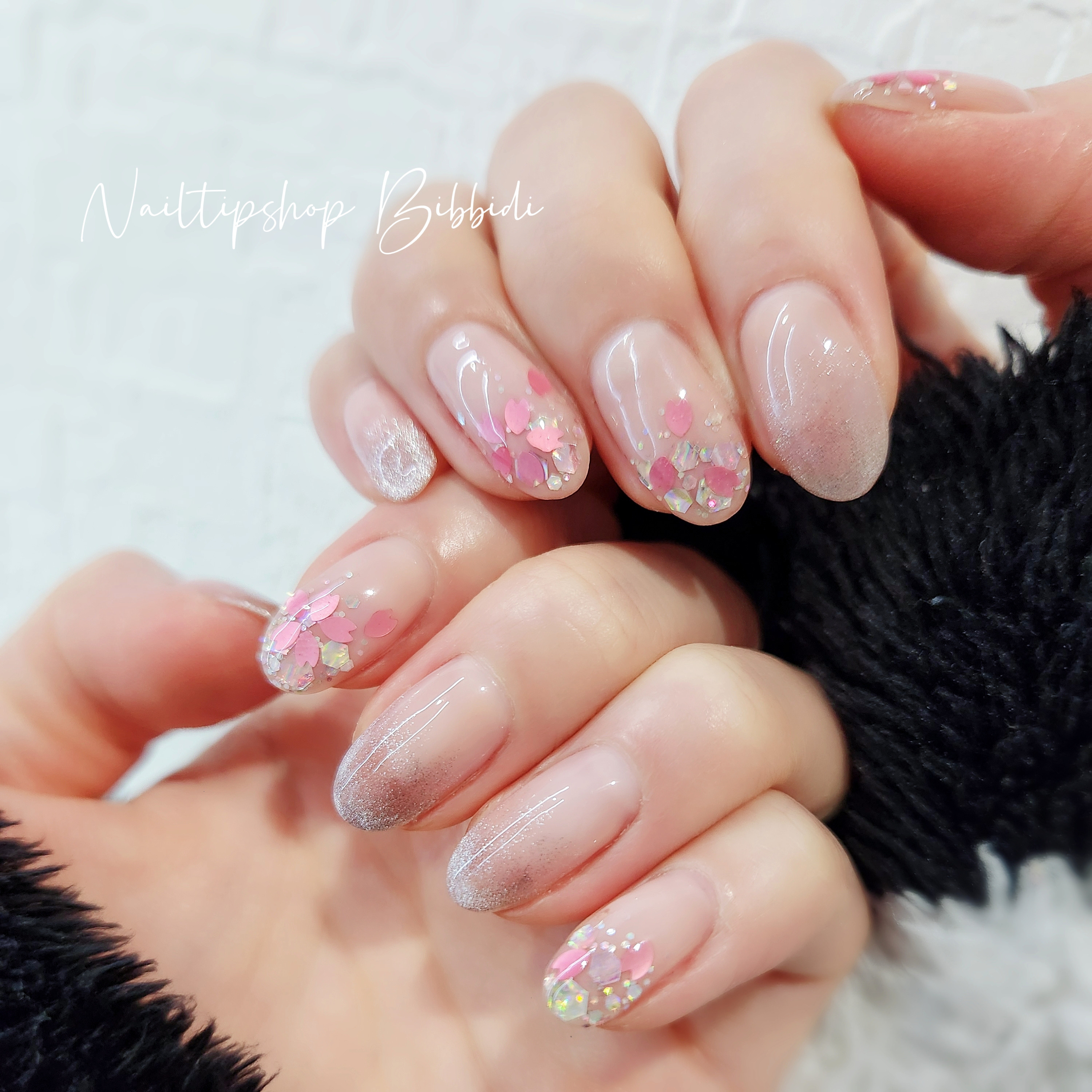 マユページ ネイルチップ No.89 ベージュ マグネット ゴールド ニュアンス 金箔 ネイル