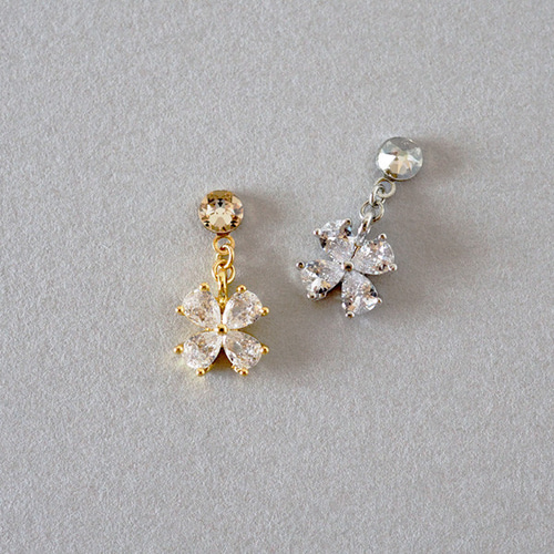 楽天市場】ピアス 18K クローバー ピアス スタッド イエロー