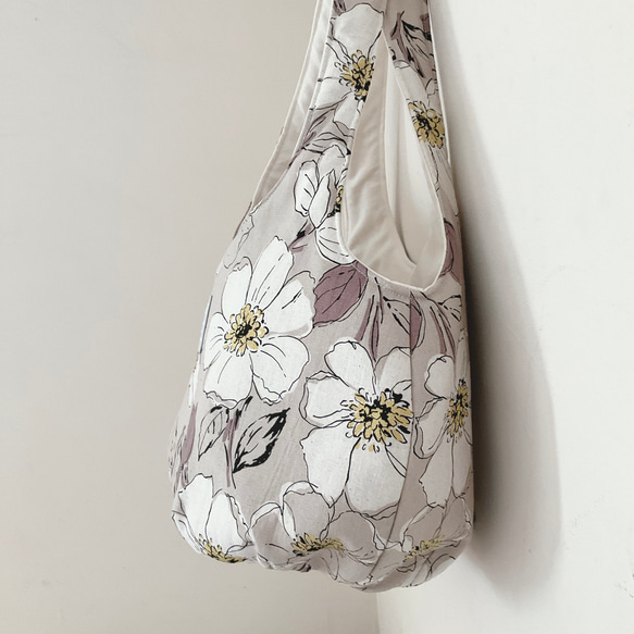 ころりんバッグ　Mサイズ　ショルダー　トートバッグ　ざっくり　軽い　花柄　フラワー　北欧　水彩画 5枚目の画像
