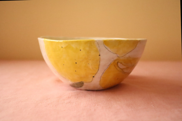 ※受注制作　粉引き手びねりレモンのサラダボウル。 1枚目の画像