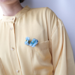 手染め布花で彩るコサージュ タイプc /ブルー 10枚目の画像