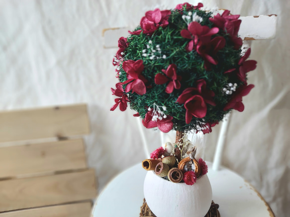 【贈り物、開店祝い、結婚祝いに】色が選べる＊アジサイ咲く まんまるの木《本物の植物で作られたちいさな木プリザ》 11枚目の画像