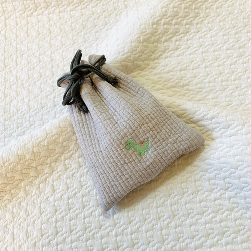 ✳︎オーダー品✳︎恐竜柄✖️ベージュ巾着コップ袋などに♩