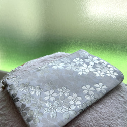 有松絞りリメイク　フレア袖ワンピース　濃紺　花柄　ロング丈　シームポケット 有松絞りリメイク フレア袖ワンピース 濃紺 花柄 ロング丈