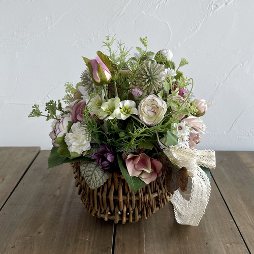 早割 母の日ギフト デージーとラナンキュラスの可愛いバスケット