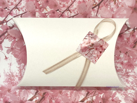 華やか満開の花型スワロビーズ　パステルミックスカラーのピアス/イヤリング 7枚目の画像