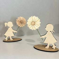 《組み合わせ自由》幸せを運ぶちいさな女の子　 / 木の花 / ガーベラ / 母の日ギフト 16枚目の画像