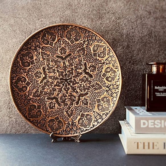 ペルシャの銅皿　飾り皿（ガラムザニー）Φ25ｃｍ【GHALAM ZANI -019】 12枚目の画像