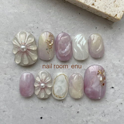 ネイルチップ 春ネイル ニュアンスネイル 奥行きネイル ぷっくりネイル  