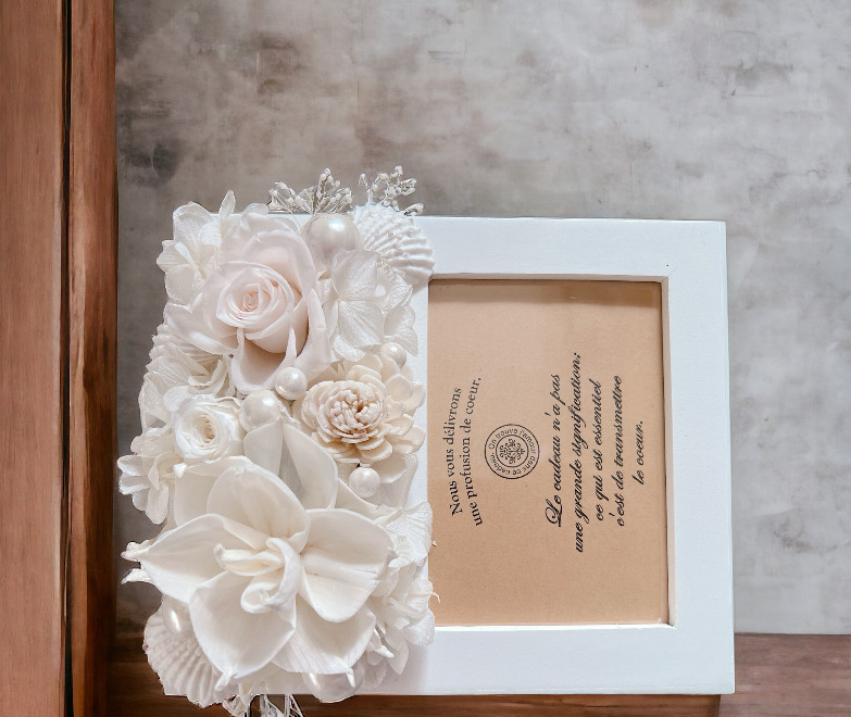 【お祝いギフトに♡】花と貝殻のフォトフレーム