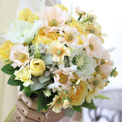 造花ブーケ│黄色いバラとチューリップ│ナチュラルなラウンドブーケ