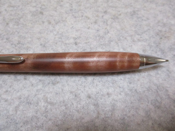 山桃　縮み杢　椿油仕上げ　木軸シャープペンシル(ボールペン)　希少材 5枚目の画像