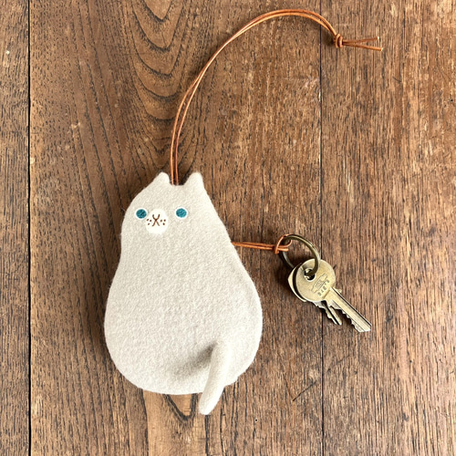 羊毛フェルト刺繍「ミケとハチワレの節分」 羊毛フェルト刺繍「ミケと