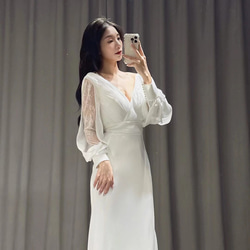 エレガント　高級サテン　マーメイドドレス　深めｖネック　くるみボタン　ロングトレーン　上品透け袖　お呼ばれ/結婚式二次会 5枚目の画像