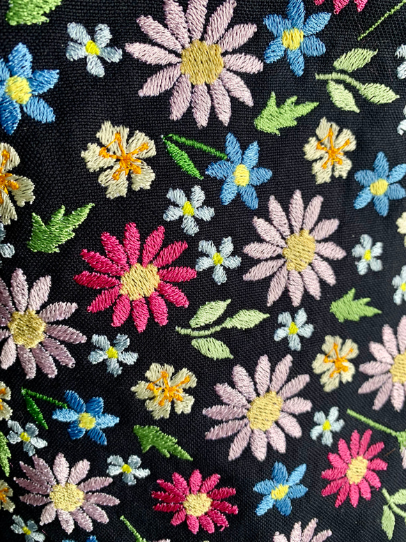 母の日ギフト　花束刺繍のトートバッグ&ポーチ 3枚目の画像