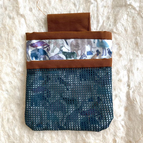 リバティ ラミネート ポケット付移動ポケット〈セオ〉