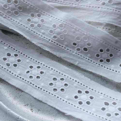 35%OFF フランス 1m アンティーク刺繍レース B765 ホワイト レース vmt