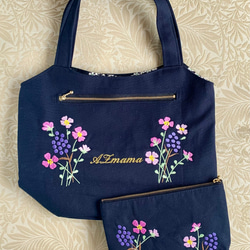 母の日ギフト　庭の花刺繍のトートバッグ&ポーチ 2枚目の画像