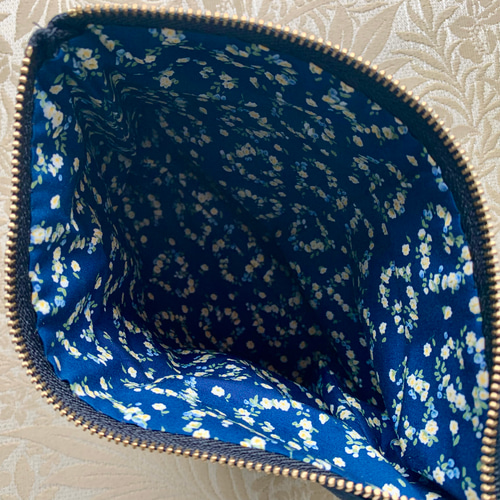 青い花刺繍のカジュアルバックパック 楽天市場】花柄刺繍 リュックの通販