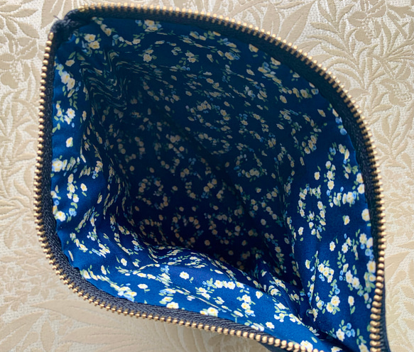 母の日ギフト　青い花刺繍のトートバッグ&ポーチ 6枚目の画像