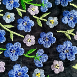 母の日ギフト　青い花刺繍のトートバッグ&ポーチ 4枚目の画像