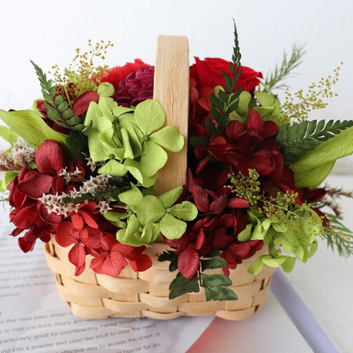 フラワーアレンジメント ～ queen red ～ プリザーブドフラワー