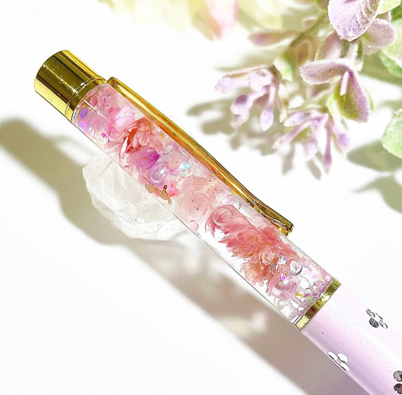 魔法使いの魔法ペン〜愛らしい桜ピンクとくつろぎ猫の魔法