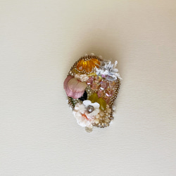 ビーズ刺繍のブローチ　花と果実 no.3 6枚目の画像