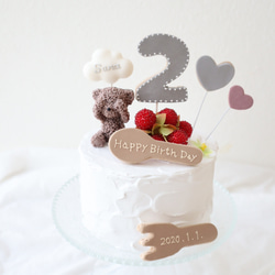 くまさんとナチュラル木苺のミニクレイケーキ☆1歳誕生日ケーキ　誕生日ケーキ　記念日　自宅撮影　1歳以外でも承ってます♪ 4枚目の画像