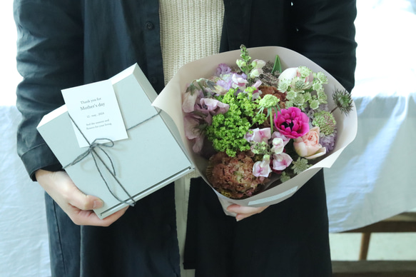 生花　母の日　ブーケ、お菓子、ハーブティーのギフトセット　誕生日　ウエディング　結婚式 1枚目の画像