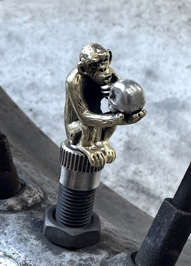 ★オーダー◇自転車の仏式対応◇猿 & スカル バルブキャップ2個◇真鍮 ☆オーダー◇自転車の仏式対応◇猿 & スカル バルブキャップ2個