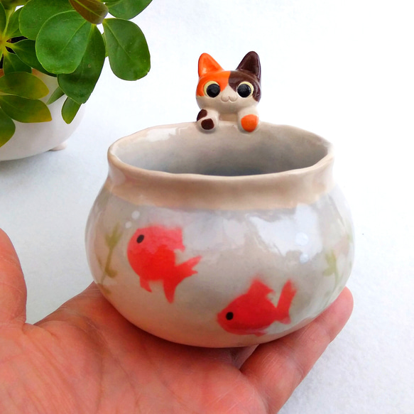 三毛猫・金魚鉢マグカップ２５０ｍｌ　ネコの陶器　受注制作 7枚目の画像