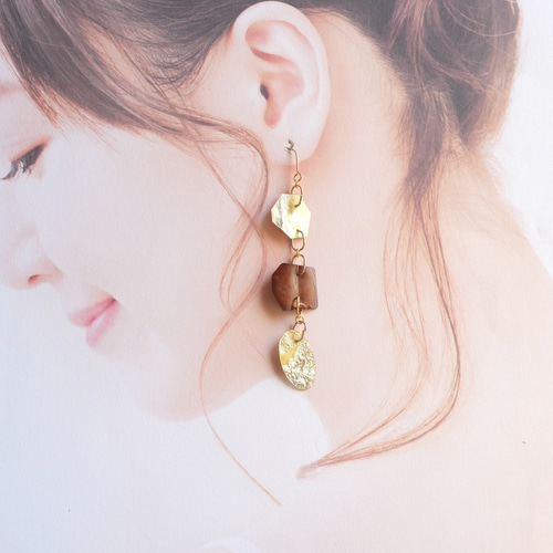 2色ゴールドシークインのロングピアス ピアス（フック・チェーン