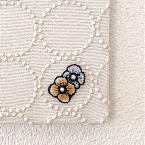 ファブリックパネルミナペルホネンタンバリンベージュ贈り物刺繍