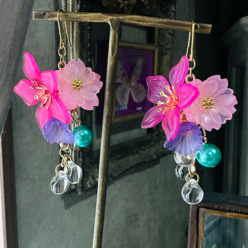 薬屋 玉葉 ビビットピンク アクリルフラワー ピアス イヤリング ピアス