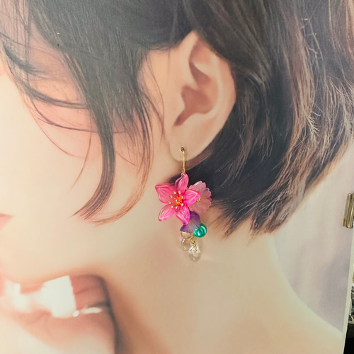 フラワー　ピンク系　ピアス　ハンドメイド　イヤリング変更可 フラワー ピンク系 ピアス ハンドメイド イヤリング変更可 黄緑