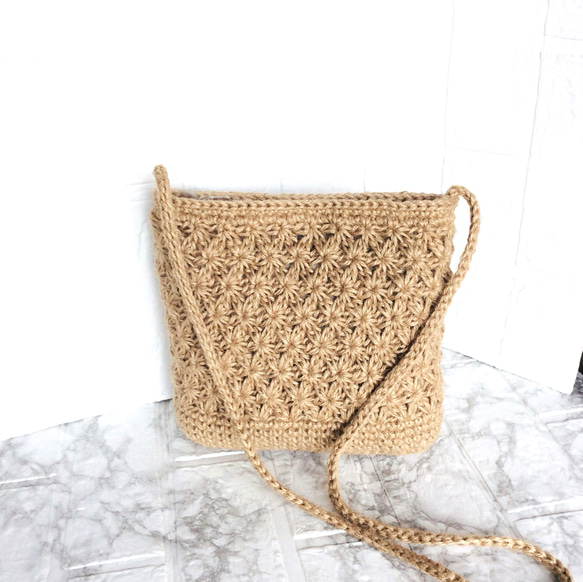 ＜受注制作＞内布付き お花模様 の 麻紐バッグ／サコッシュ / ショルダーバッグ (ナチュラル) ／ カゴバッグ 2枚目の画像