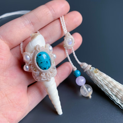 ターコイズと巻貝のネックレス / turquoise × conch shell / macrame amulet 2枚目の画像