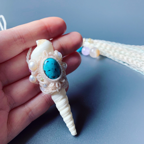 ターコイズと巻貝のネックレス / turquoise × conch shell / macrame amulet 6枚目の画像