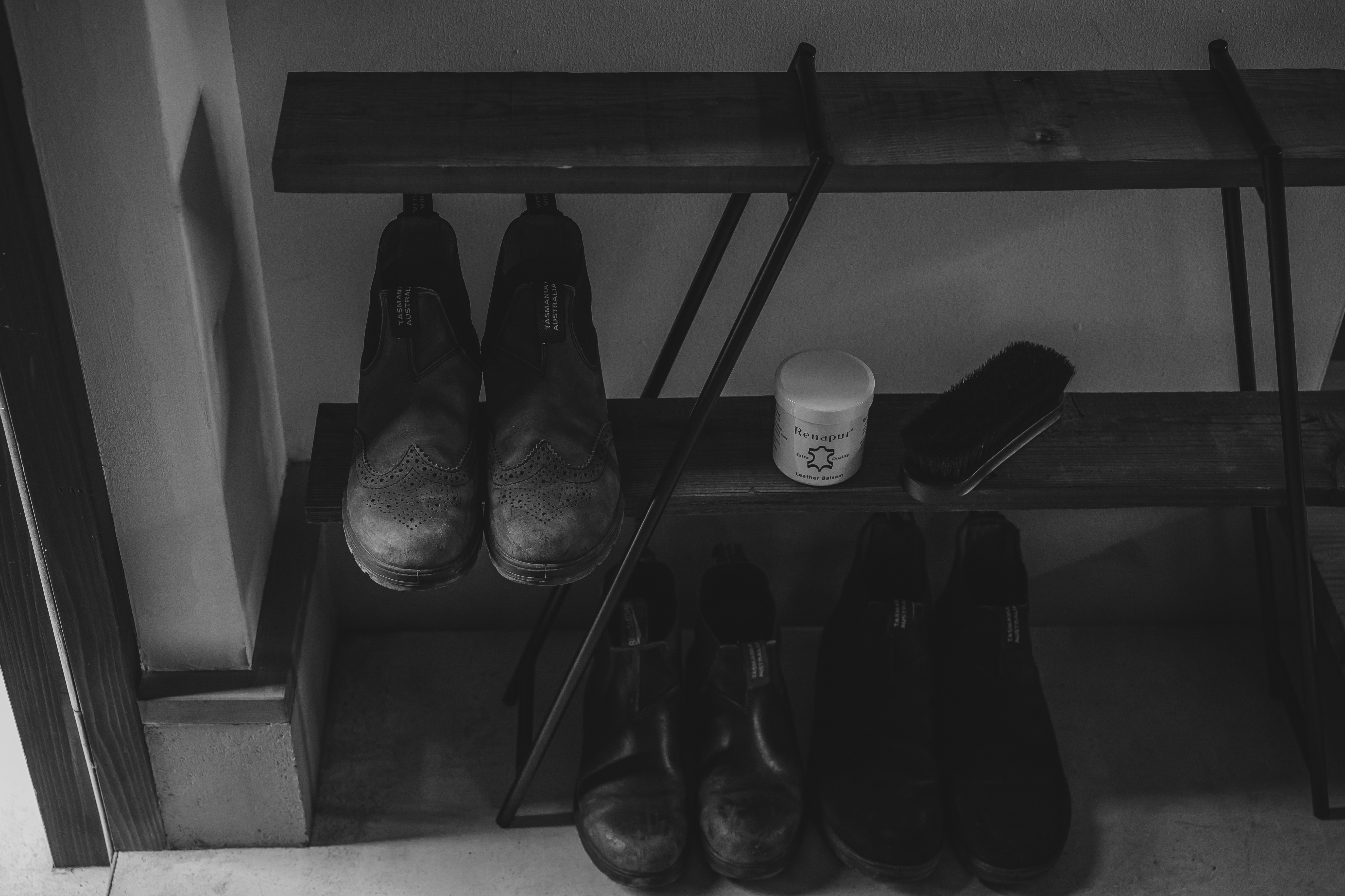 【再入荷】人気！アウトドア アイアン シェルフラック（L900×W140×H700mm/古材棚3枚付き）燕三条